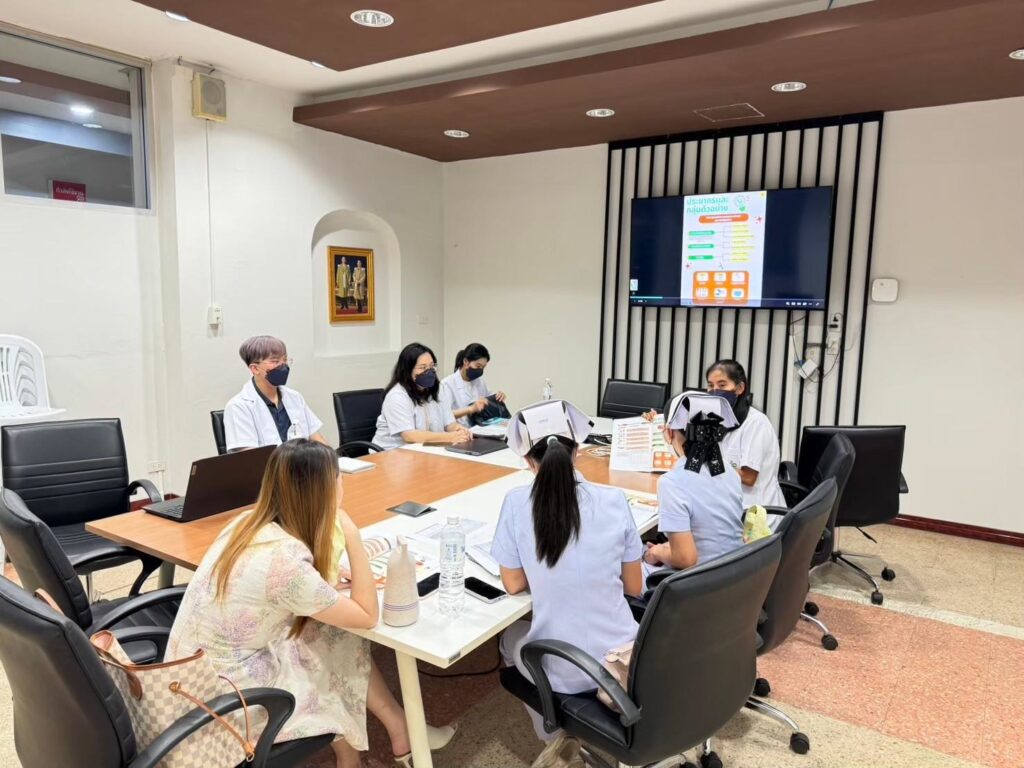 Chumphae Hospital team